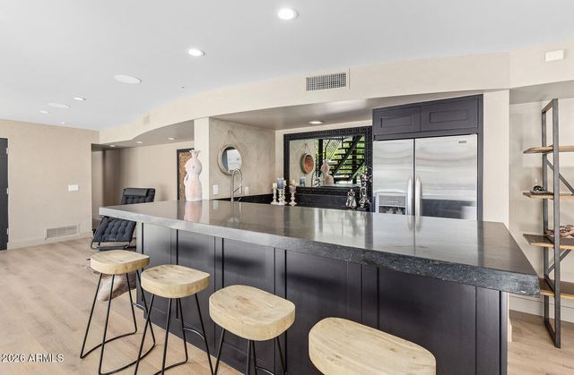 5040 N ARCADIA Drive, Phoenix, AZ 85018