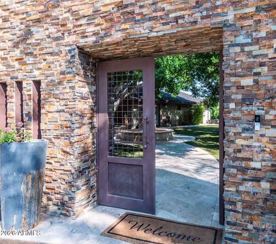 5040 N ARCADIA Drive, Phoenix, AZ 85018