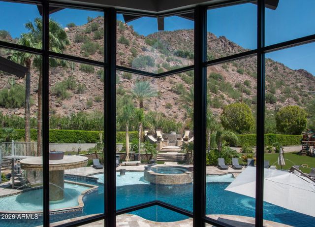 5040 N ARCADIA Drive, Phoenix, AZ 85018