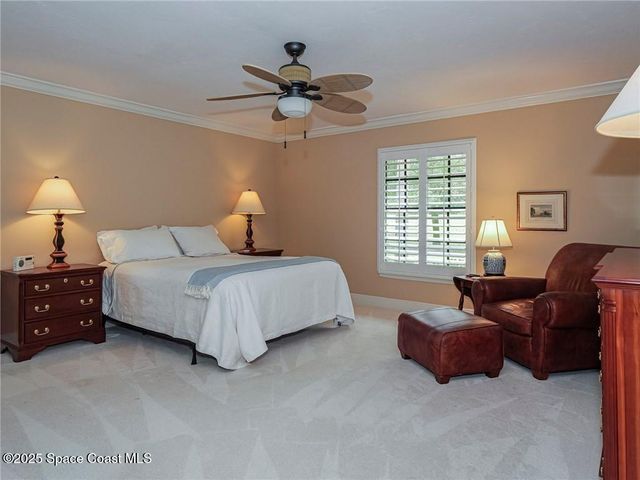 102 Prestwick Circle, Vero Beach, FL 32967