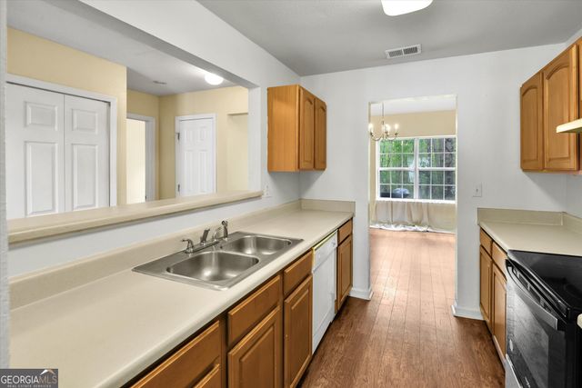 4411 Ravenwood Drive, Union City, GA 30291