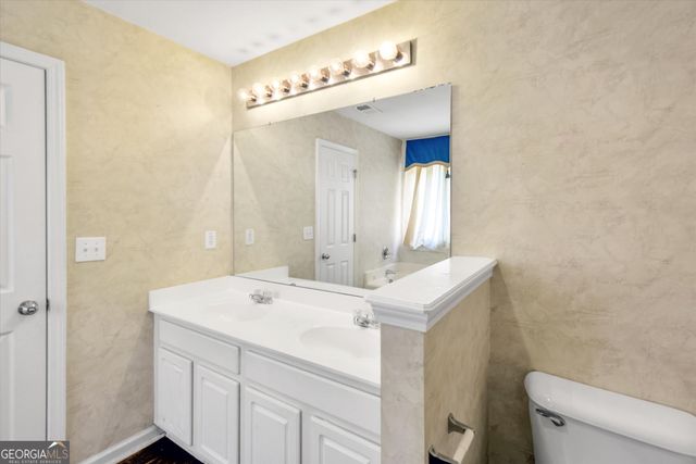 4411 Ravenwood Drive, Union City, GA 30291