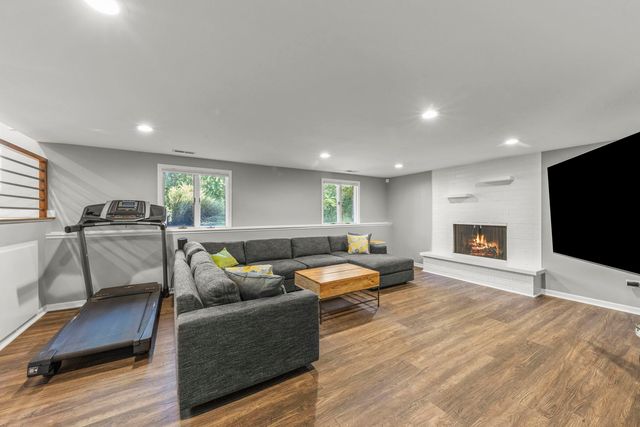 8345 Brookridge Road, Downers Grove, IL 60516