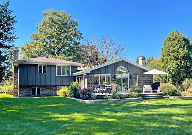 8345 Brookridge Road, Downers Grove, IL 60516