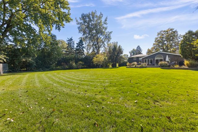 8345 Brookridge Road, Downers Grove, IL 60516