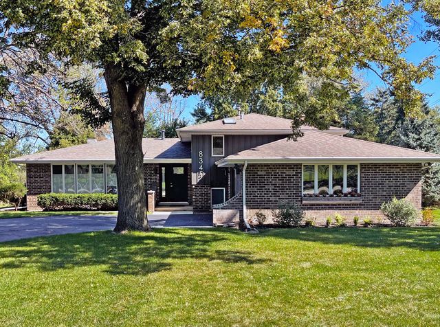 8345 Brookridge Road, Downers Grove, IL 60516