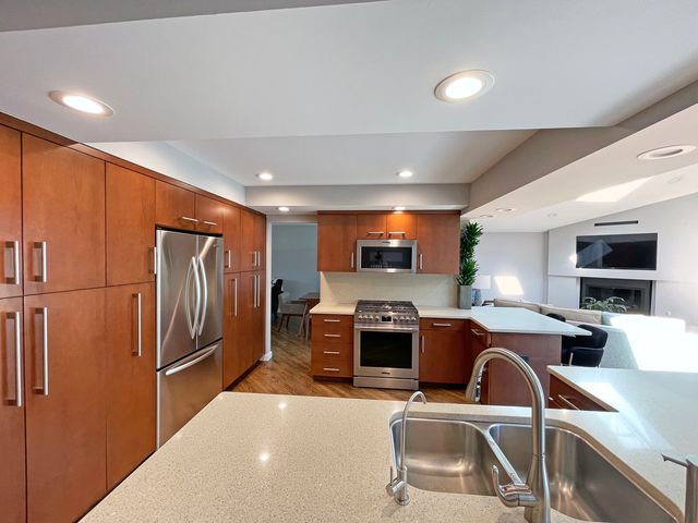 8345 Brookridge Road, Downers Grove, IL 60516