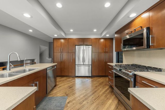 8345 Brookridge Road, Downers Grove, IL 60516