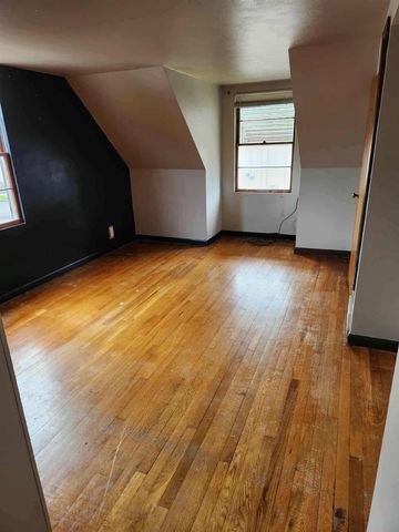 716 W BELL AVENUE, Appleton, WI 54914