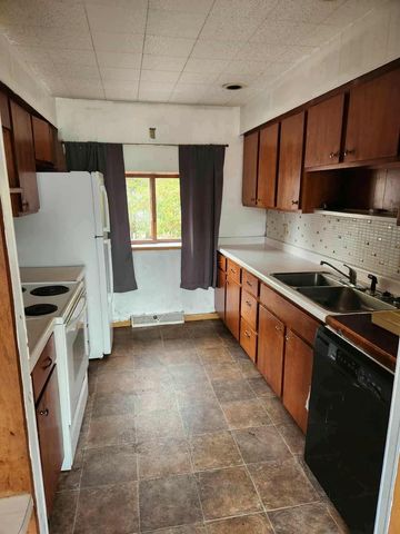 716 W BELL AVENUE, Appleton, WI 54914