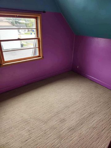 716 W BELL AVENUE, Appleton, WI 54914