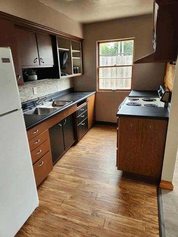 716 W BELL AVENUE, Appleton, WI 54914