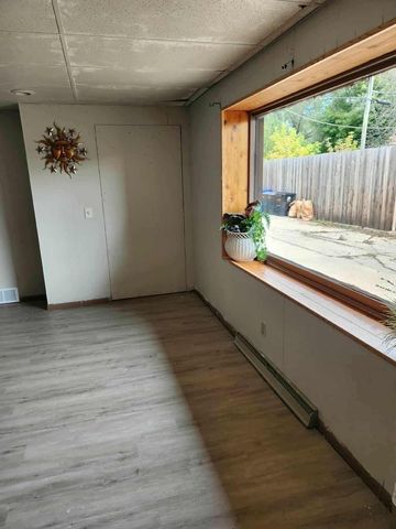 716 W BELL AVENUE, Appleton, WI 54914