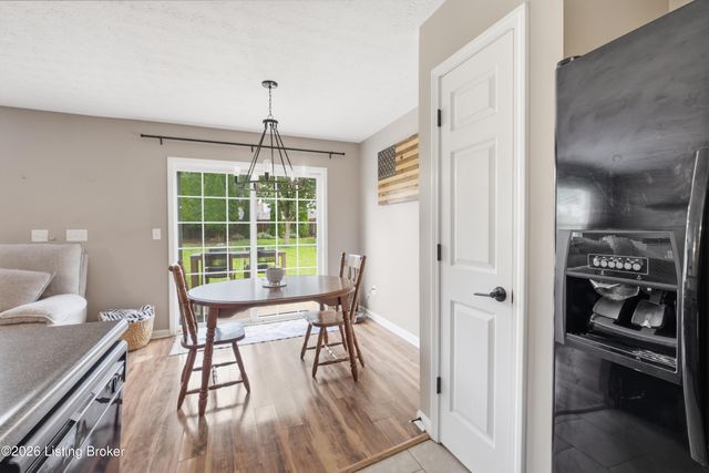 10318 Venado Dr, Louisville, KY 40291