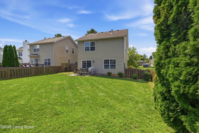 10318 Venado Dr, Louisville, KY 40291