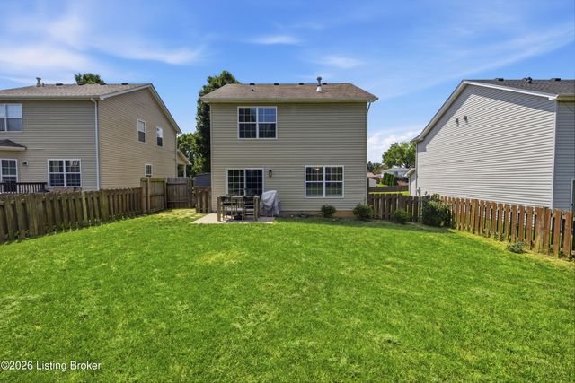 10318 Venado Dr, Louisville, KY 40291