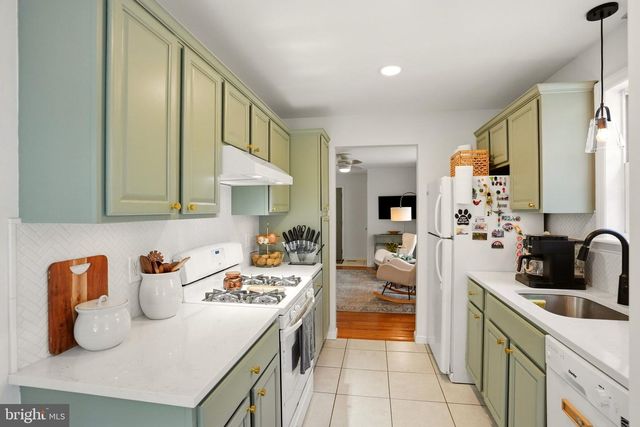 882 CRESCENT AVE, Runnemede, NJ 08078