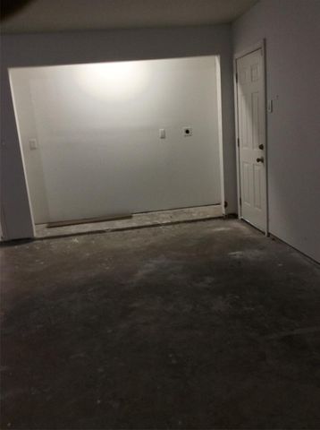 5218 Greylog, Houston, TX 77048