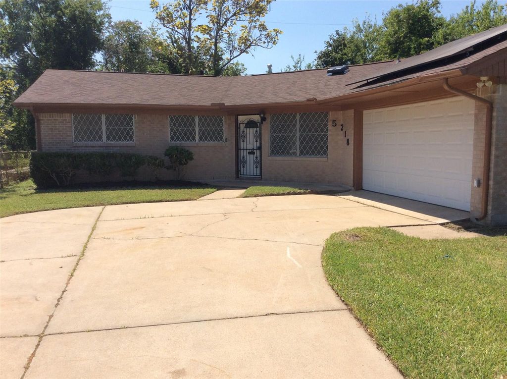 5218 Greylog, Houston, TX 77048