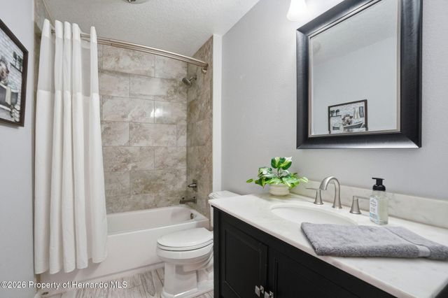 7037 County Road 625, Bushnell, FL 33513