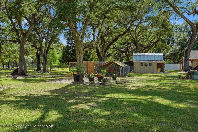 7037 County Road 625, Bushnell, FL 33513