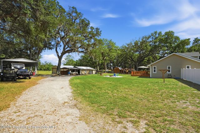 7037 County Road 625, Bushnell, FL 33513