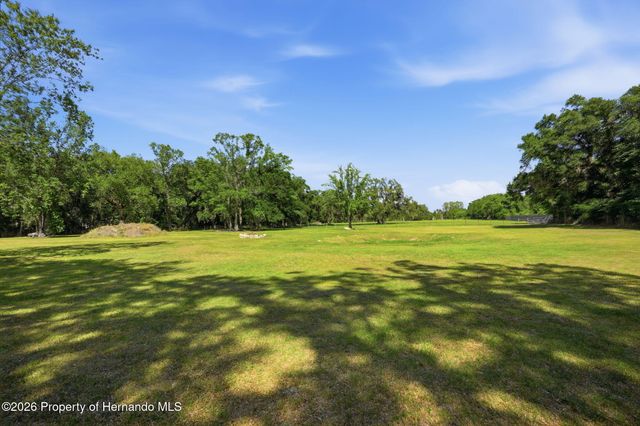 7037 County Road 625, Bushnell, FL 33513
