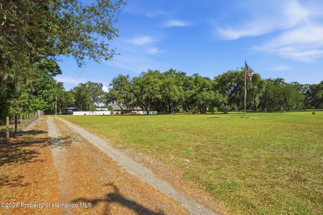 7037 County Road 625, Bushnell, FL 33513