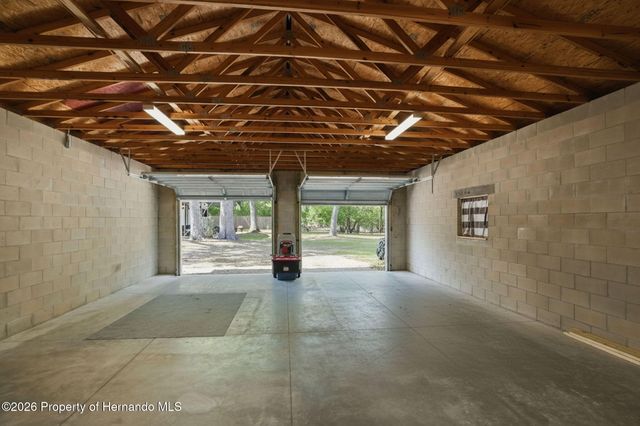 7037 County Road 625, Bushnell, FL 33513