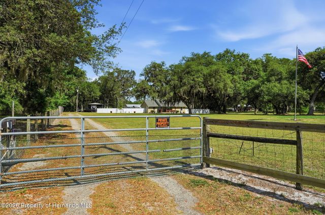 7037 County Road 625, Bushnell, FL 33513