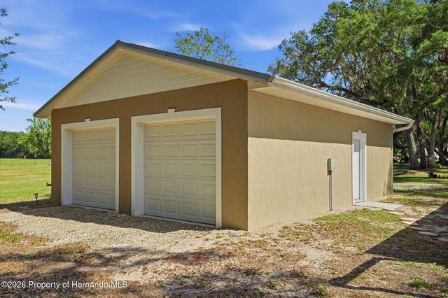 7037 County Road 625, Bushnell, FL 33513