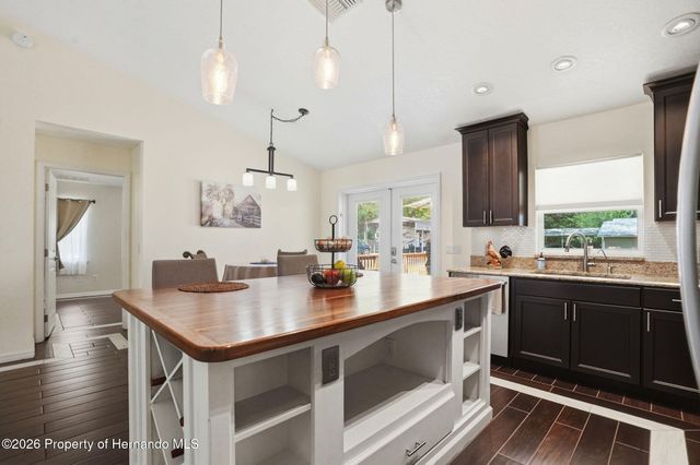 7037 County Road 625, Bushnell, FL 33513