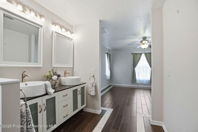 7037 County Road 625, Bushnell, FL 33513
