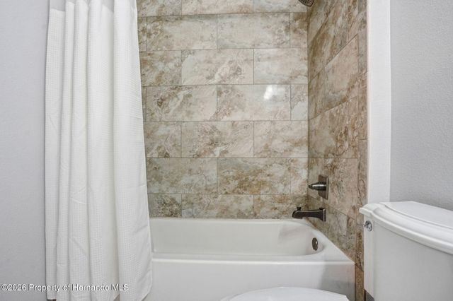 7037 County Road 625, Bushnell, FL 33513