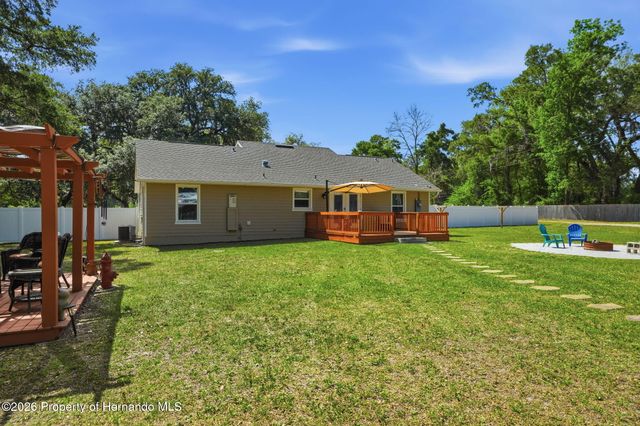7037 County Road 625, Bushnell, FL 33513