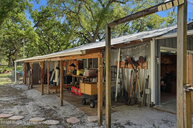 7037 County Road 625, Bushnell, FL 33513