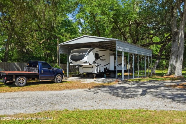 7037 County Road 625, Bushnell, FL 33513