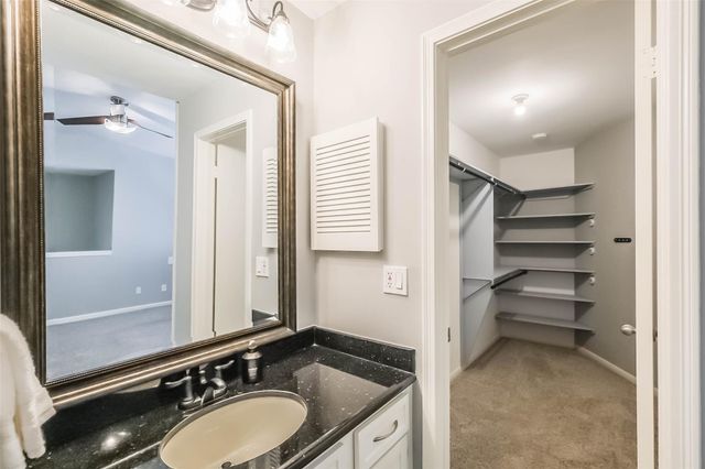 2125 Augusta Drive 9, Houston, TX 77057