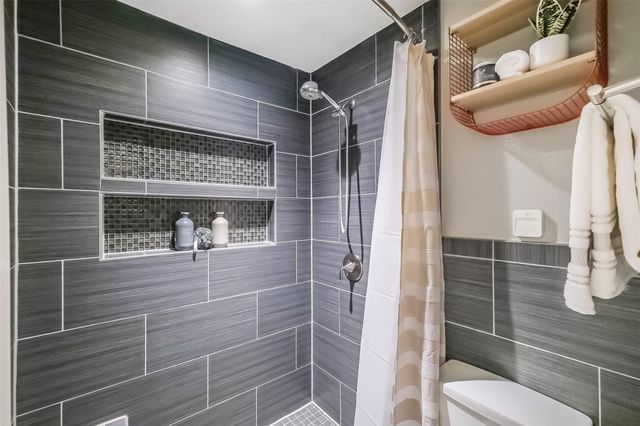2125 Augusta Drive 9, Houston, TX 77057