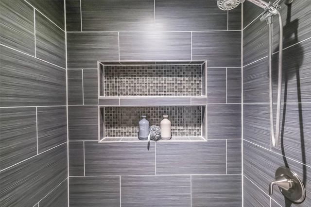 2125 Augusta Drive 9, Houston, TX 77057