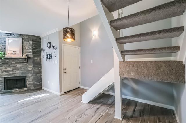 2125 Augusta Drive 9, Houston, TX 77057