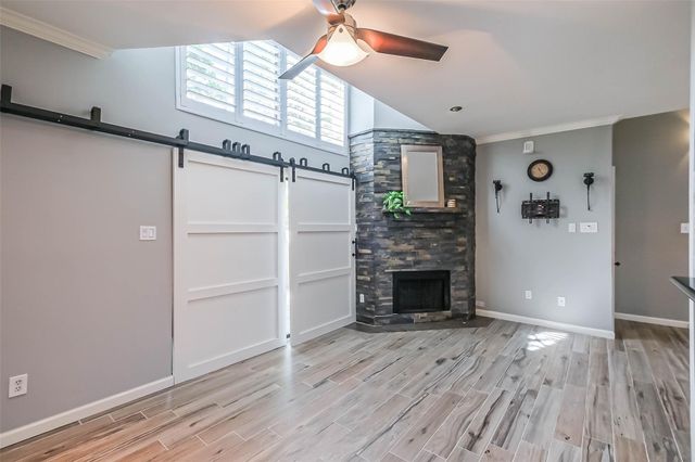 2125 Augusta Drive 9, Houston, TX 77057