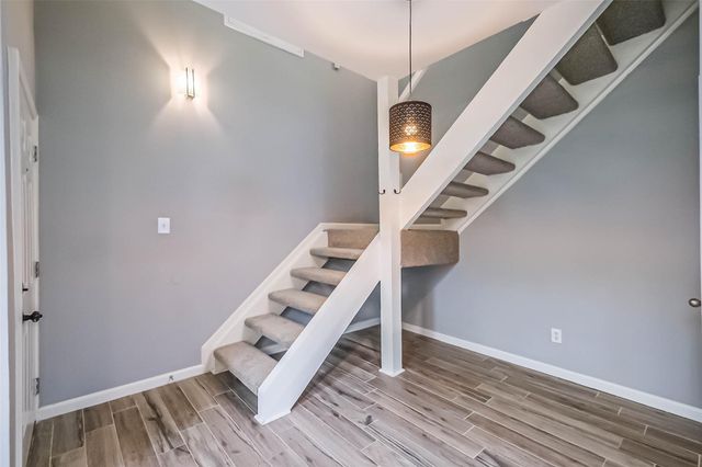 2125 Augusta Drive 9, Houston, TX 77057