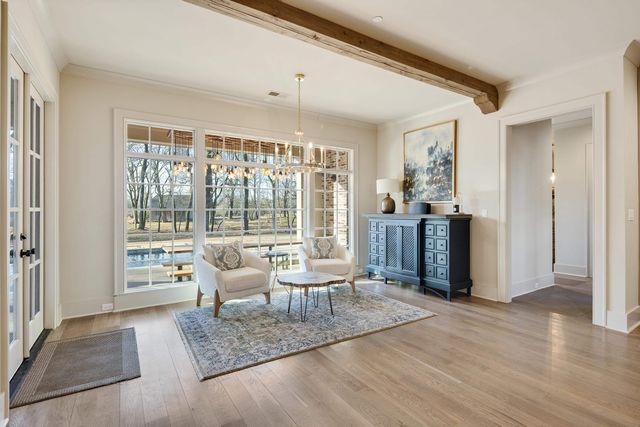 9713 POPLAR AVE, Germantown, TN 38139