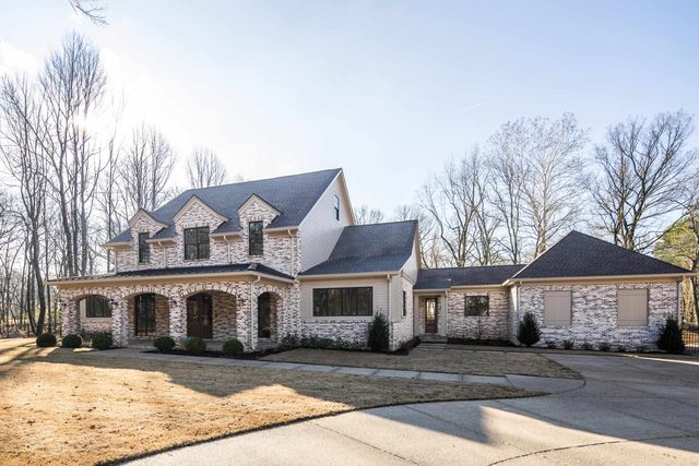 9713 POPLAR AVE, Germantown, TN 38139