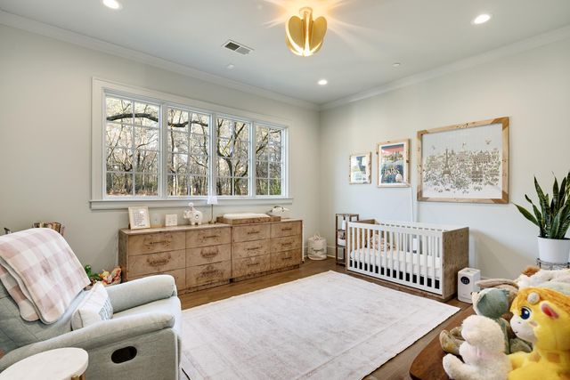 9713 POPLAR AVE, Germantown, TN 38139