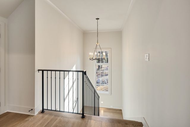 9713 POPLAR AVE, Germantown, TN 38139