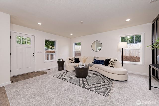 111 E Ashwood Lane, Shelton, WA 98584