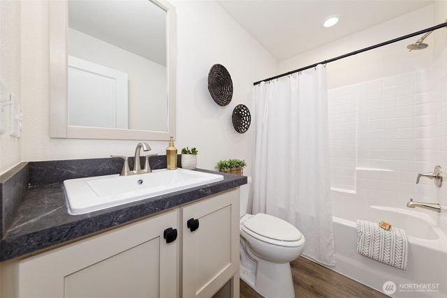 111 E Ashwood Lane, Shelton, WA 98584