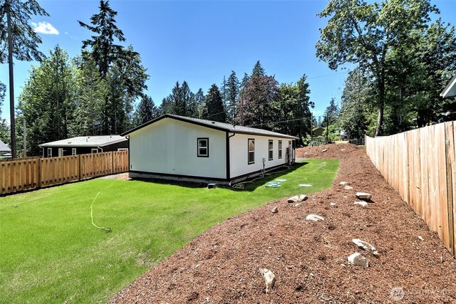 111 E Ashwood Lane, Shelton, WA 98584